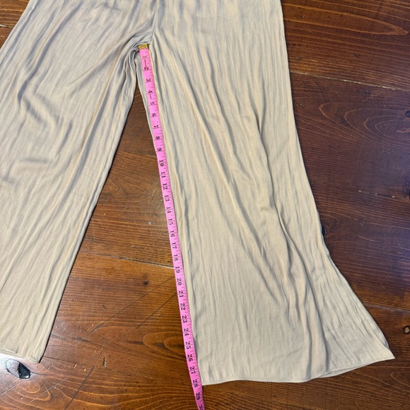 MNG- Tan Wide-Leg Pants‎ with Elegant Draping. Size Small - Picture 7 of 15